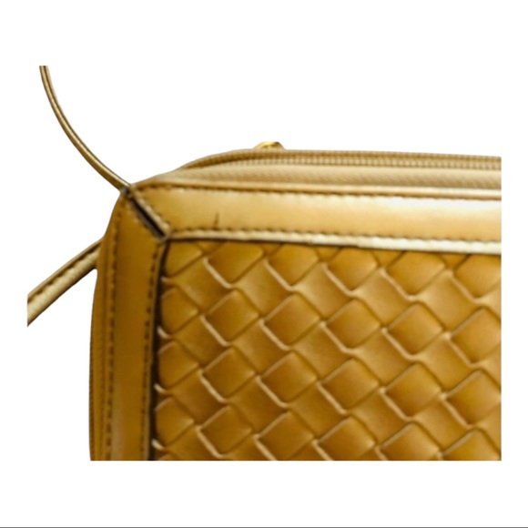Gold Crossbody Bag - Picture 4 of 8